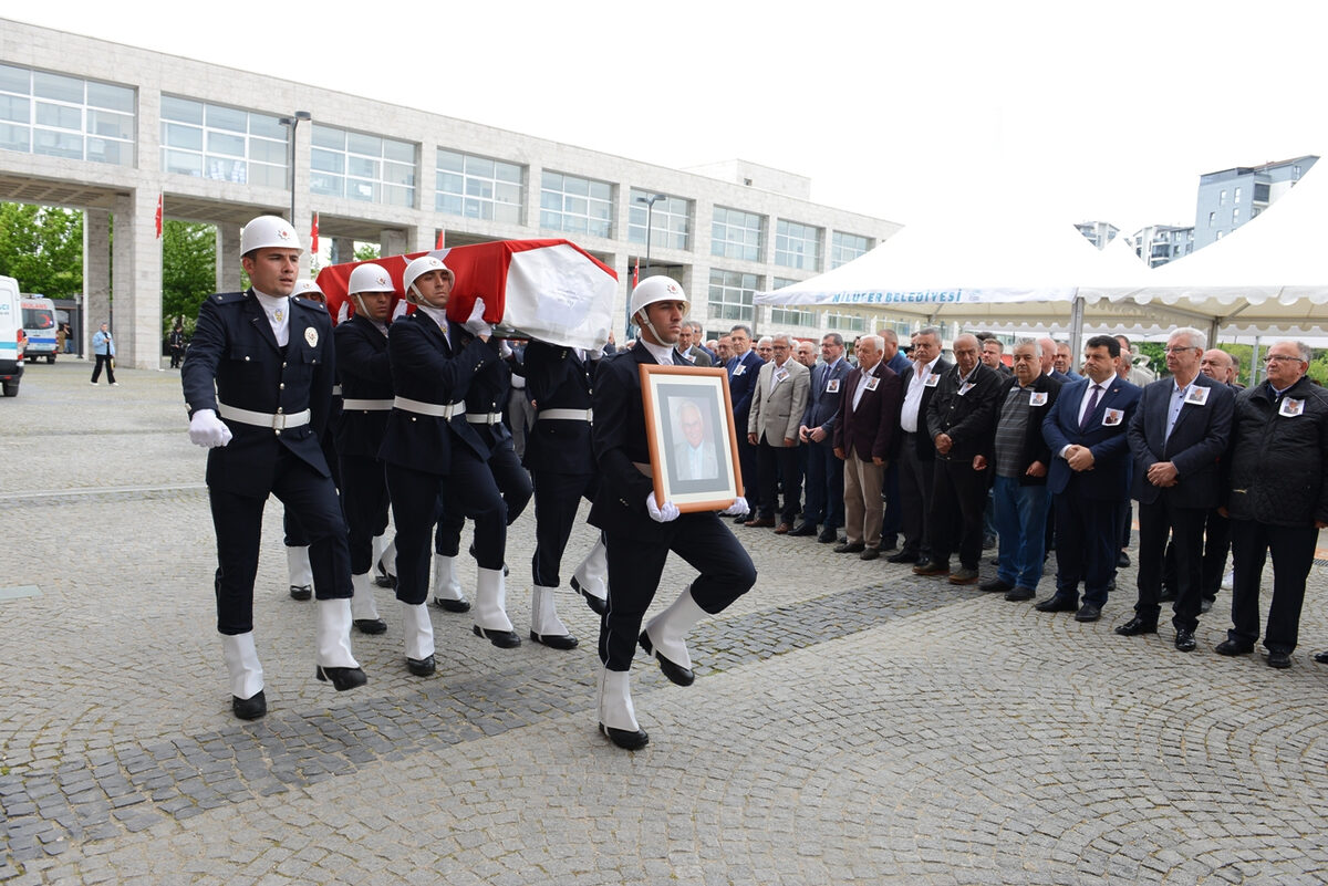 CHP’li eski vekil Abdullah Özer son yolculuğuna uğurlandı