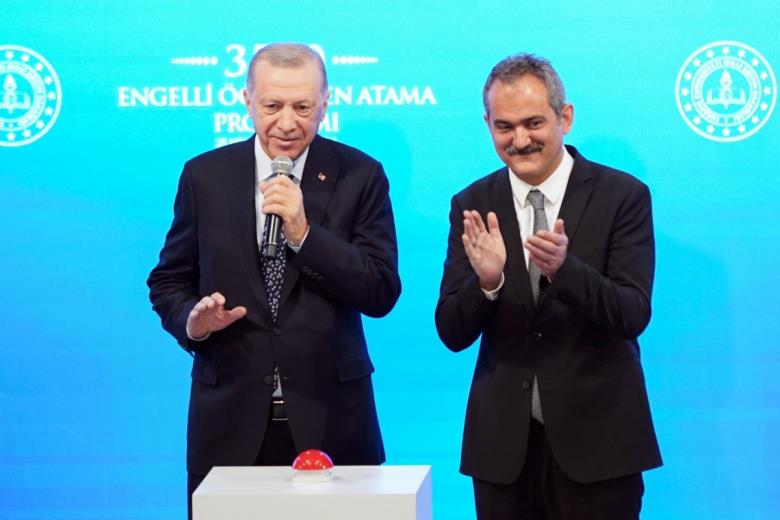 CUMHURBAŞKANI ERDOĞAN: “ATANAMAYAN TÜM ENGELLİ ÖĞRETMEN ADAYLARIMIZIN ATAMASINI GERÇEKLEŞTİRDİK”  