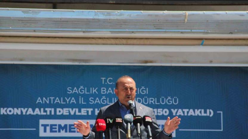 Çavuşoğlu: “Sudan’da bize el uzatan insanları bırakamayız”