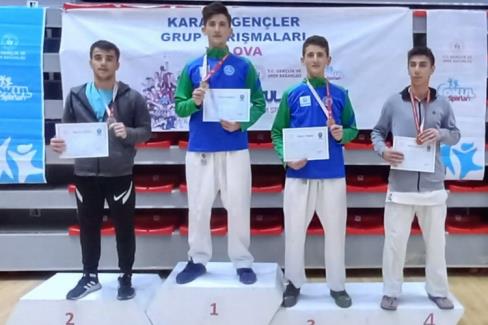 Çayırova Belediyesi karate takımı