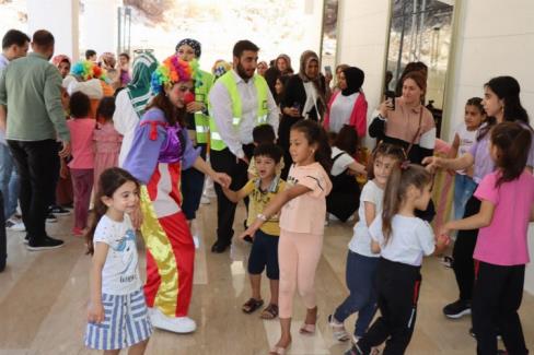 Çocuklar bayramı erken yaşadı