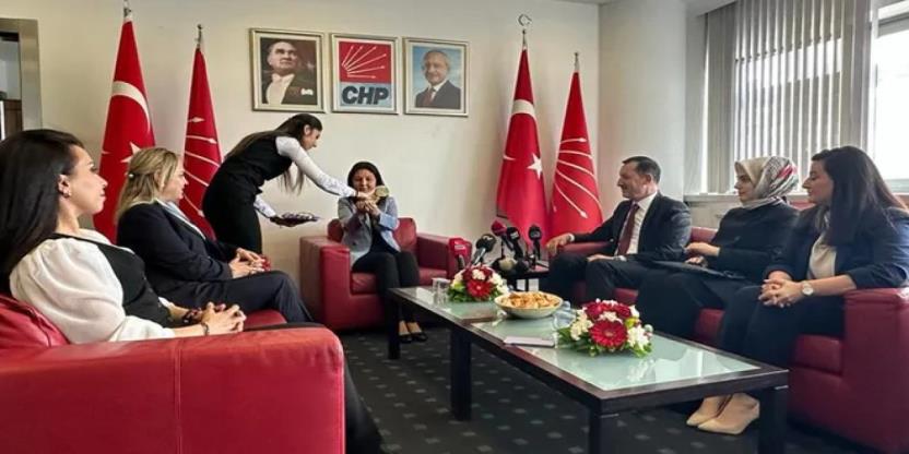 DSP'DEN CHP'YE BAYRAM ZİYARETİ