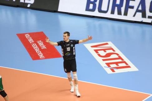 Voleybol Efeler Ligi’nde mücadele