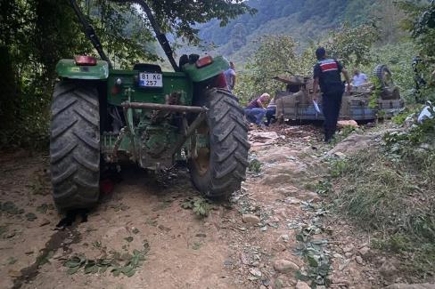 Düzce’de traktör devrilmesi sonucu