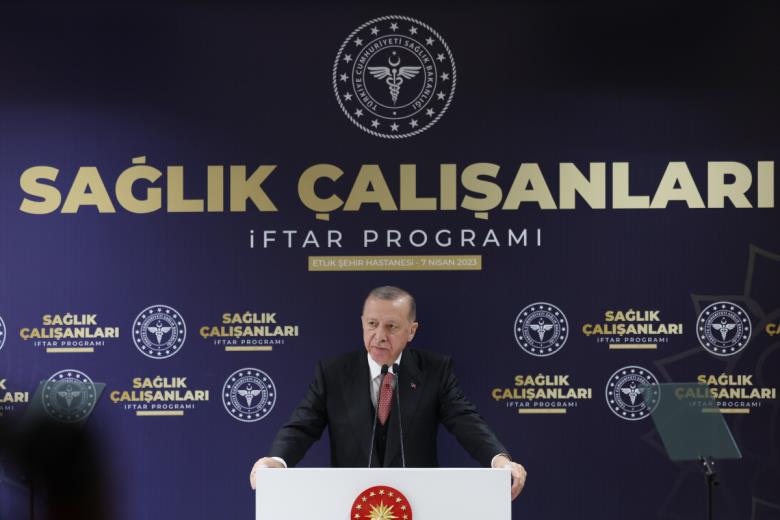 ERDOĞAN’DAN SAĞLIK ÇALIŞANLARINA MÜJDE