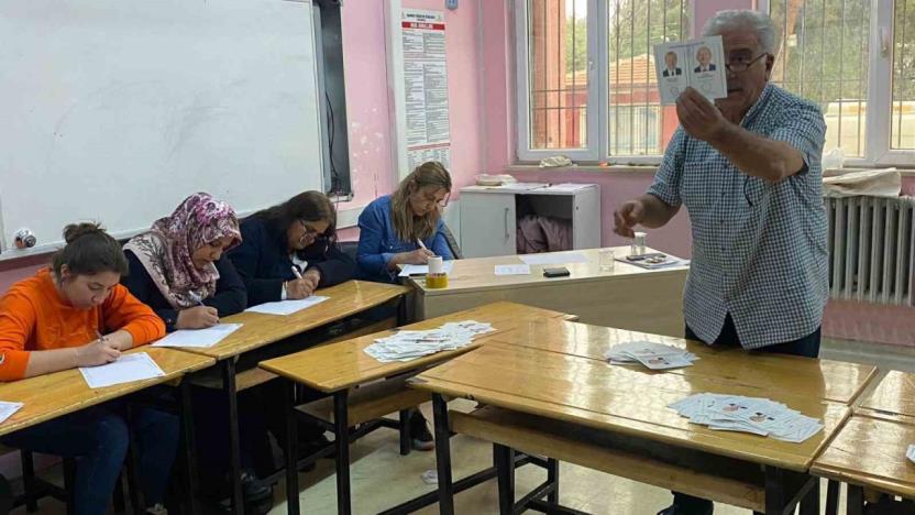 Gaziantep’te oy verme bitti sayım başladı