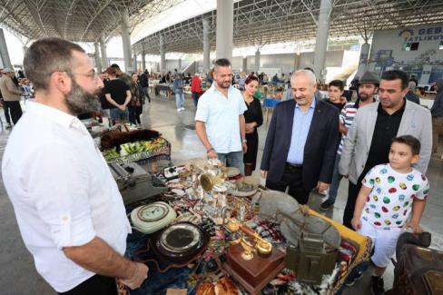 Gebze’de Antika Pazarı’na yoğun ilgi