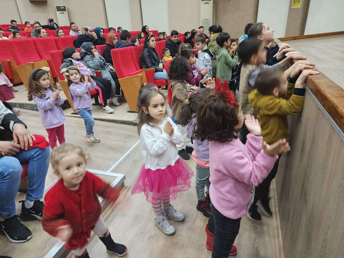 Golcukte cocuklarin Ramazan coskusu - Marmara Bölge: Balıkesir Son Dakika Haberleri ile Hava Durumu