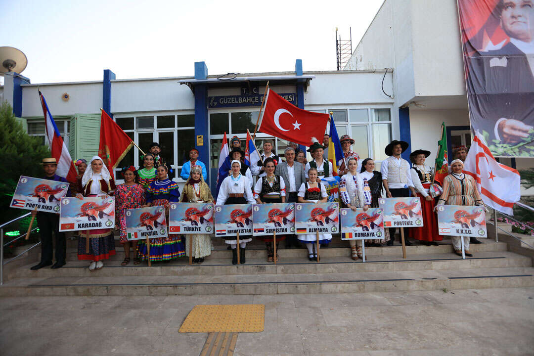 Halk Danslari Guzelbahcede bulustu - Marmara Bölge: Balıkesir Son Dakika Haberleri ile Hava Durumu