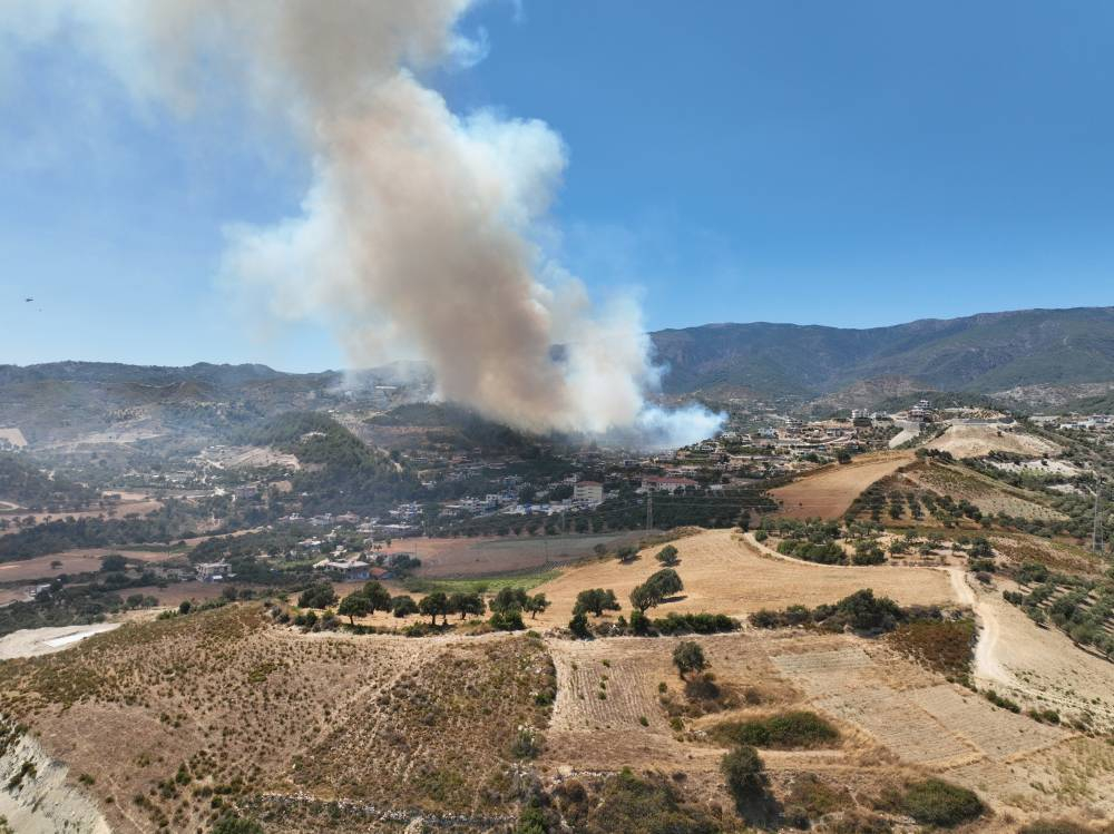 Hatay Antakya’daki yangına müdahale sürüyor