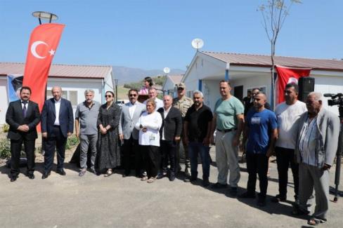 Hatay'da prefabriklerin 2. etabı teslim edildi