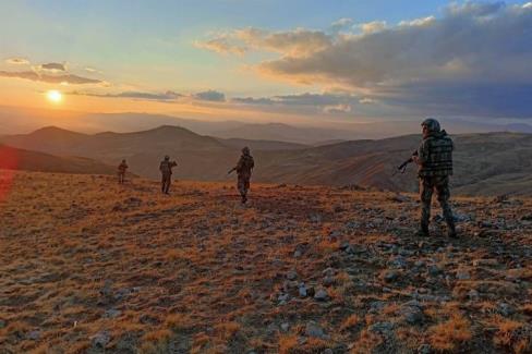 Milli Savunma Bakanlığı, Yunanistan