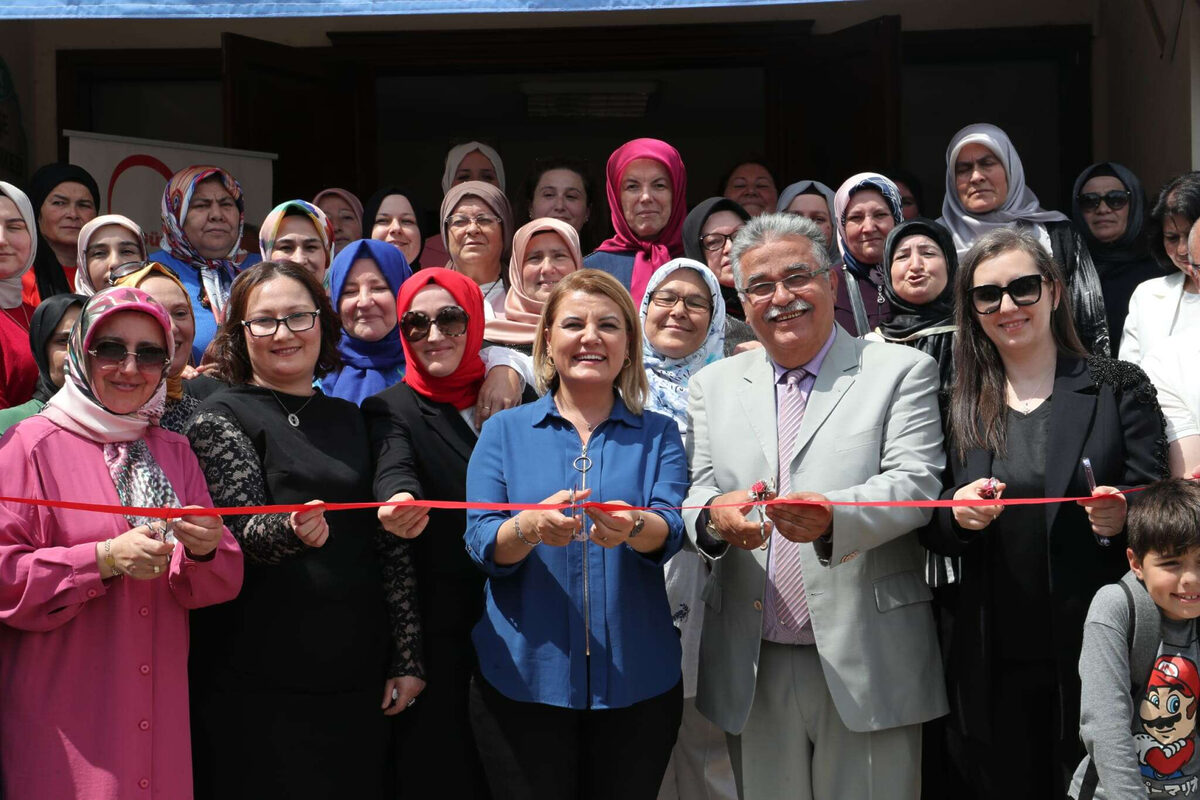 IZMEK merkezlerinde yilsonu heyecani.jp - Marmara Bölge: Balıkesir Son Dakika Haberleri ile Hava Durumu