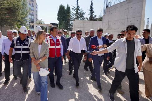 İstanbul Büyükşehir’den Elazığ’daki okul inşaatına yakın mercek