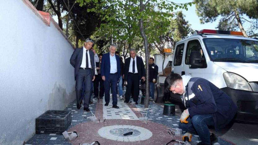 İstasyon Caddesi yenileniyor, kent estetiğine uygun hale getiriliyor