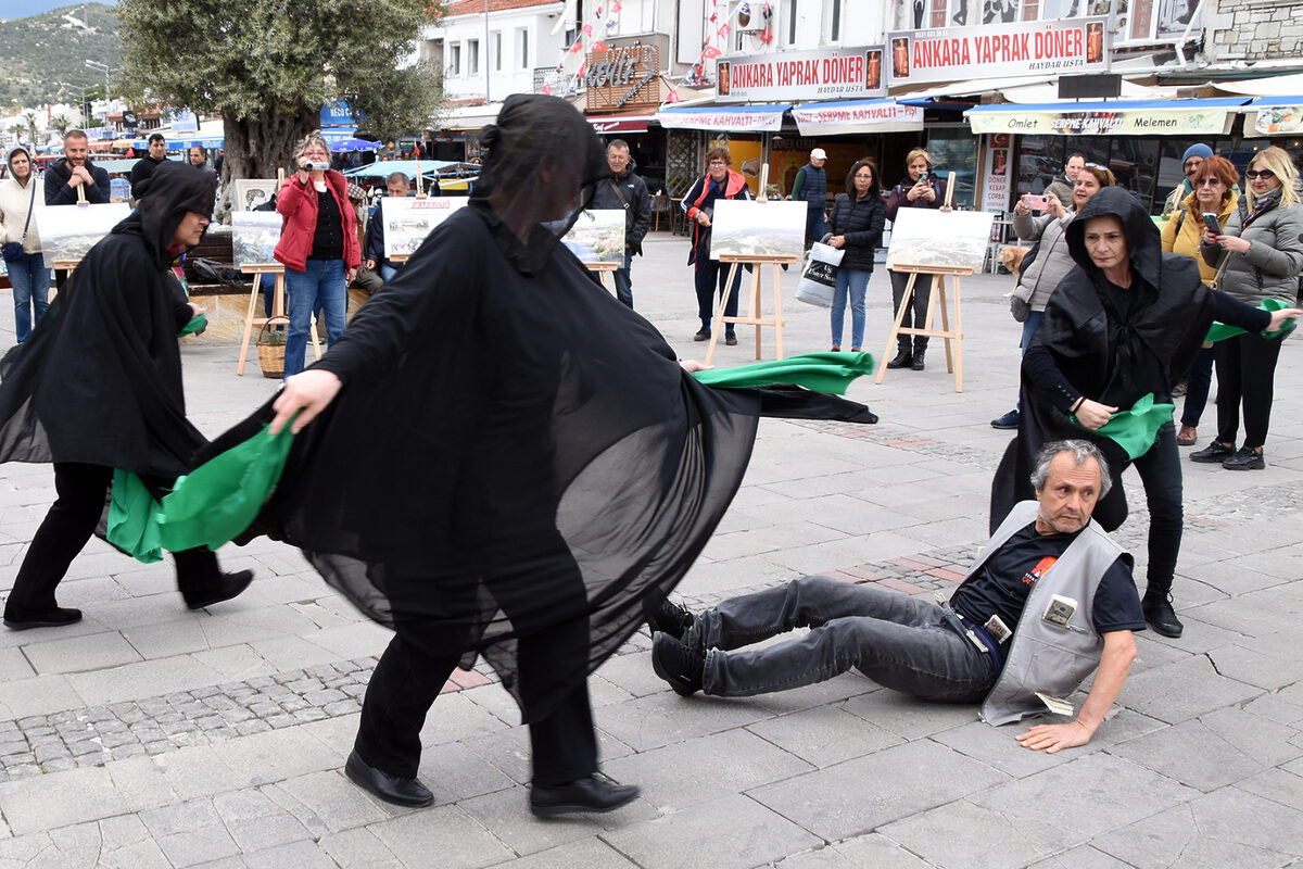 İzmir’de “Foça’da Taş Ocağı