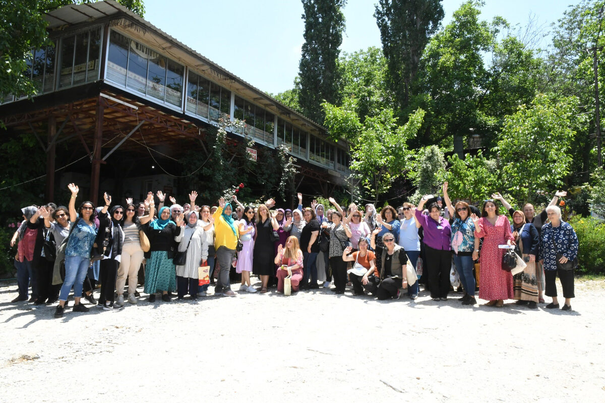 İzmir’de Karabağlar Belediyesi Semt