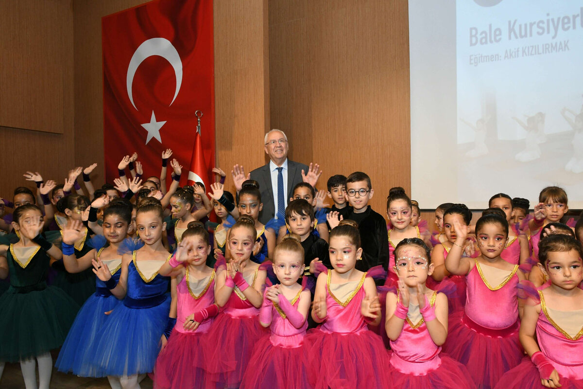 Izmir Karabagli kursiyerlerden muhtesem final - Marmara Bölge: Balıkesir Son Dakika Haberleri ile Hava Durumu