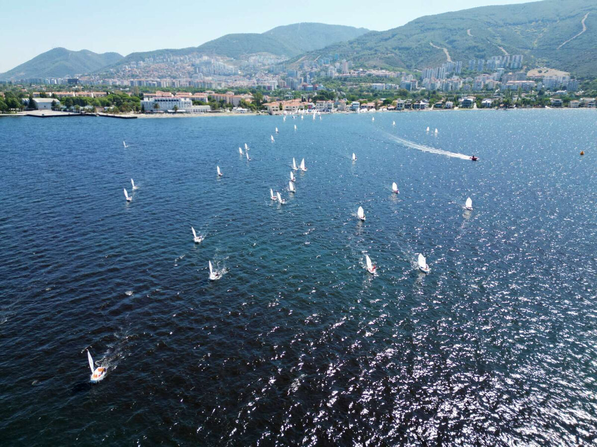 Izmir kurtulusuna Narlidereden yelken actilar - Marmara Bölge: Balıkesir Son Dakika Haberleri ile Hava Durumu