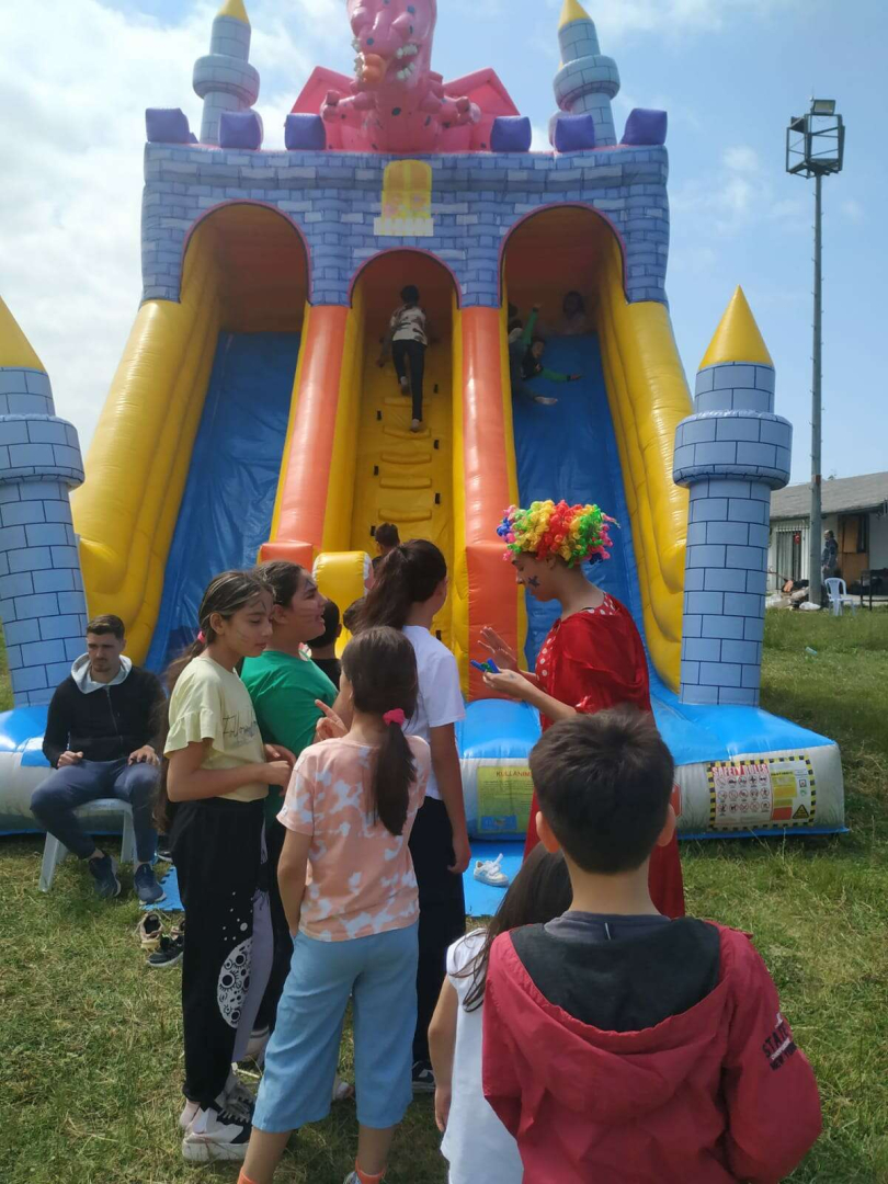 Izmit personeli Sarisuda piknik yapti - Marmara Bölge: Balıkesir Son Dakika Haberleri ile Hava Durumu