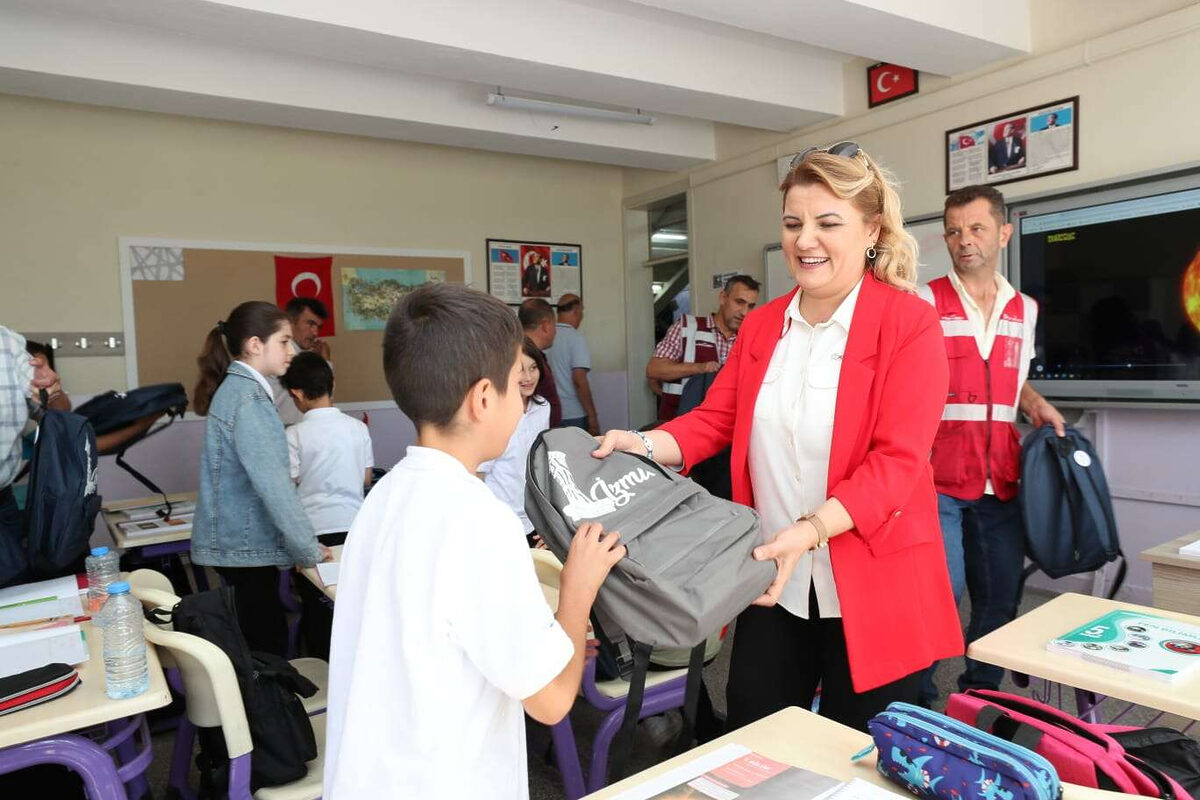 Izmitin kirsaldaki okullara egitim destegi suruyor - Marmara Bölge: Balıkesir Son Dakika Haberleri ile Hava Durumu