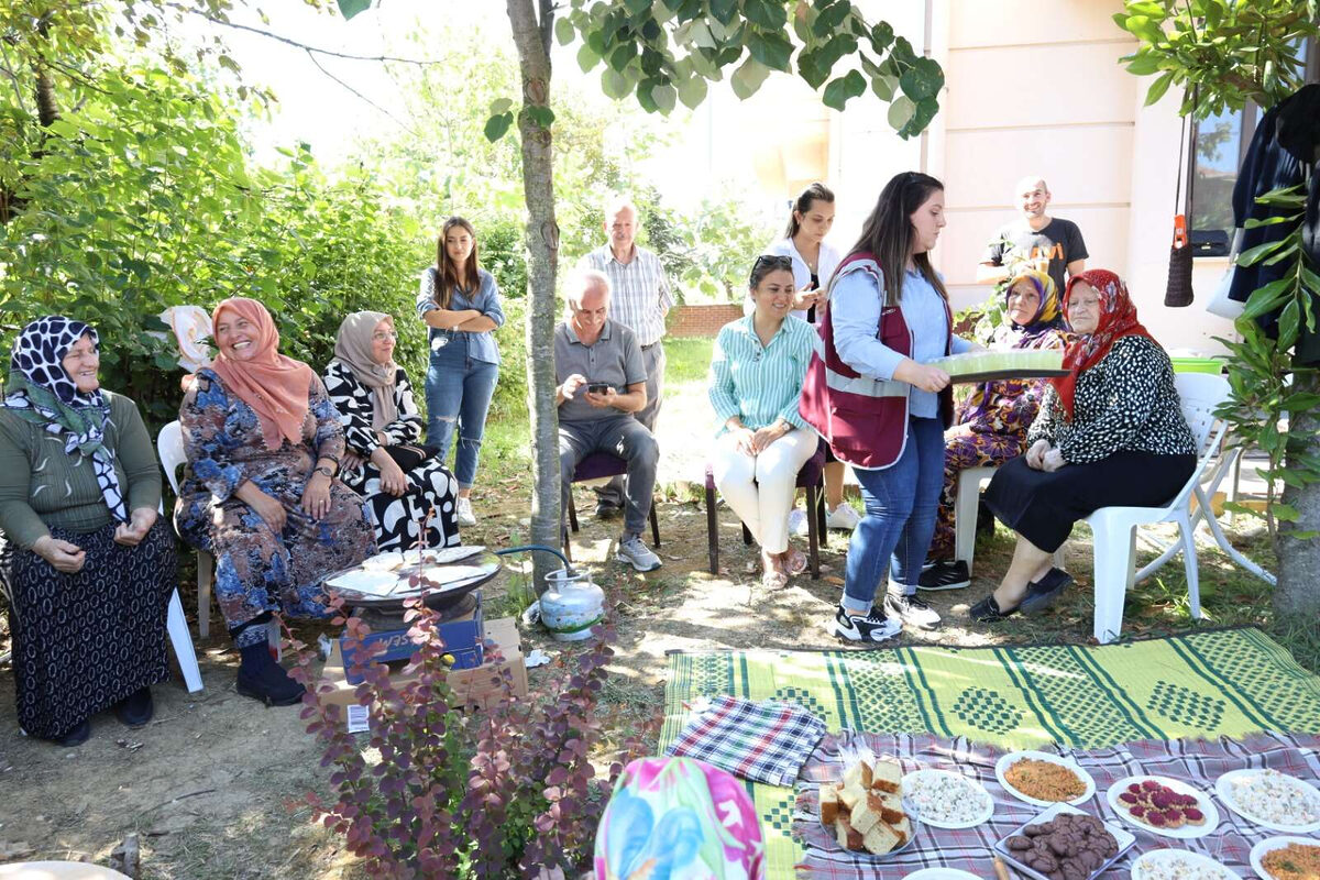 Izmitli cinarlar yaza gozleme ile veda etti - Marmara Bölge: Balıkesir Son Dakika Haberleri ile Hava Durumu