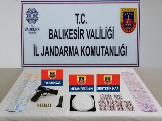 JANDARMADAN 16 SUPHELIYE GOZALTI - Marmara Bölge: Balıkesir Son Dakika Haberleri ile Hava Durumu