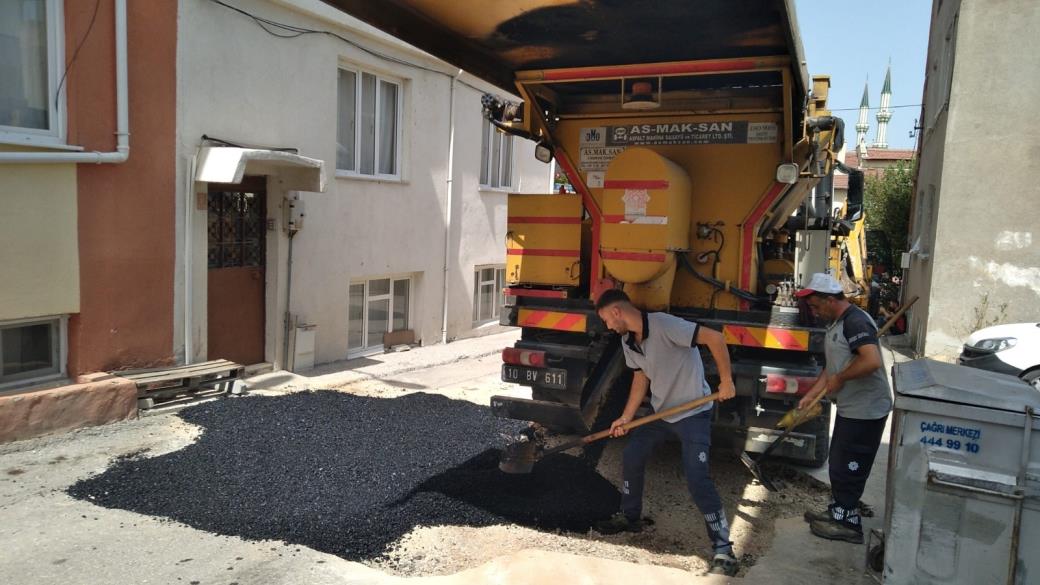 KARESIDE YOL CALISMALARI DEVAM EDIYOR - Marmara Bölge: Balıkesir Son Dakika Haberleri ile Hava Durumu