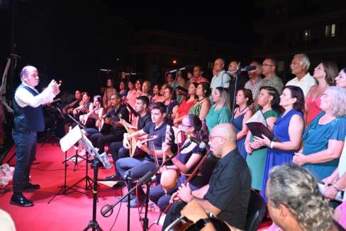 Karabağlarda yaz konserleri sürüyor