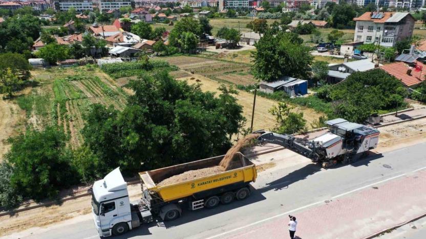 Karatay’da yol ve asfalt seferberliği sürüyor