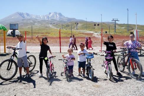 Kayseri Erciyes’te bisiklet ve aktivite parkı sezonu açıldı