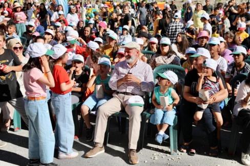 Sokak oyunları şenlikleriyle çocukları