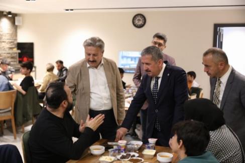 Kayseri Melikgazi’de depremzedeler için iftar programı