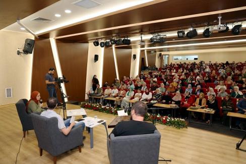 Kayseri Talas’ta ‘Gençliğin Aklına Takılanlar’ cevap buldu