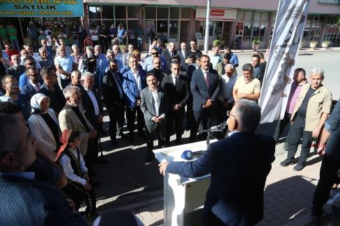 Kayseri protokolü Kitap Cafe’yi açtı