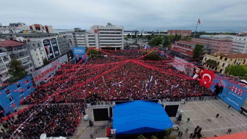 Samsun’da halka hitap eden