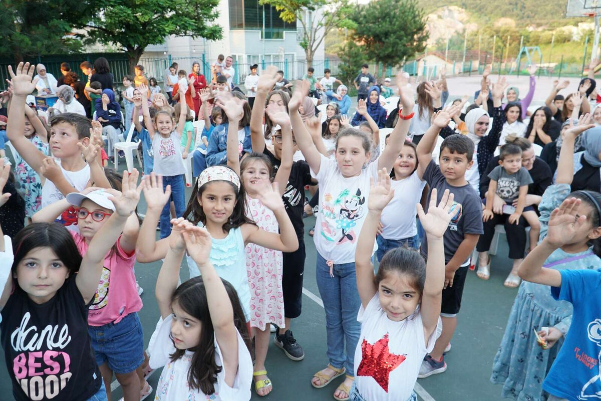 Kocaeli Golcukte BiDunya eglendiler - Marmara Bölge: Balıkesir Son Dakika Haberleri ile Hava Durumu