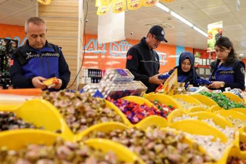 Kocaeli Zabıtası’ndan bayram öncesi denetim