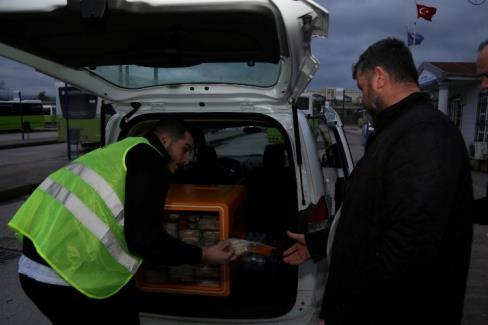 Kocaeli'den minibüsçülere sıcak iftarlık