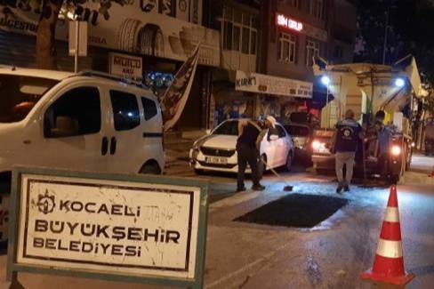 Kocaeli'nde yollar ve kaldırımlar bayrama hazırlanıyor