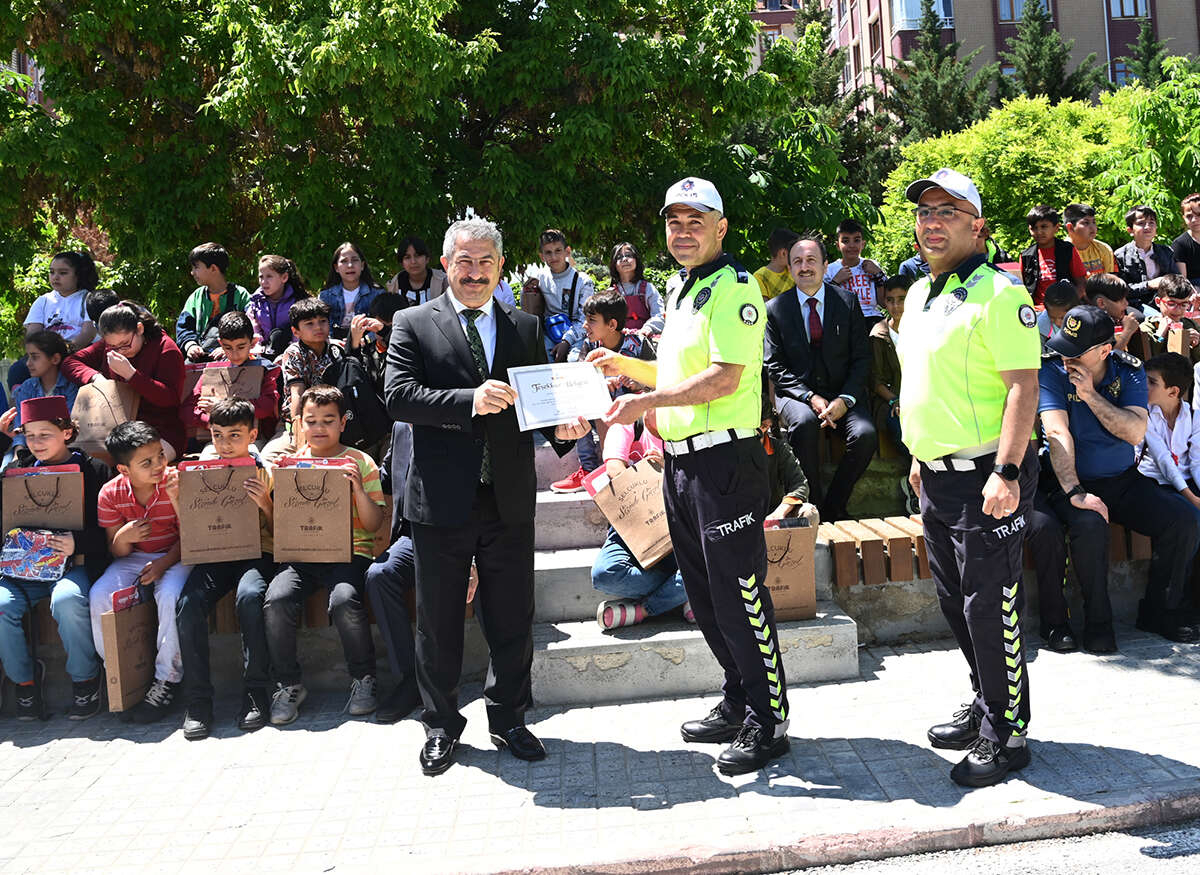 Konya Selcukluda trafikte bilincli nesil yetisiyor - Marmara Bölge: Balıkesir Son Dakika Haberleri ile Hava Durumu