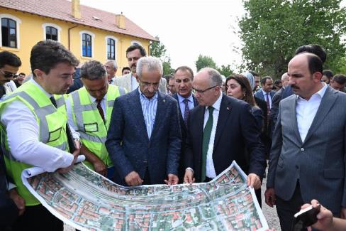 Konya’da banliyö hattına yakın mercek