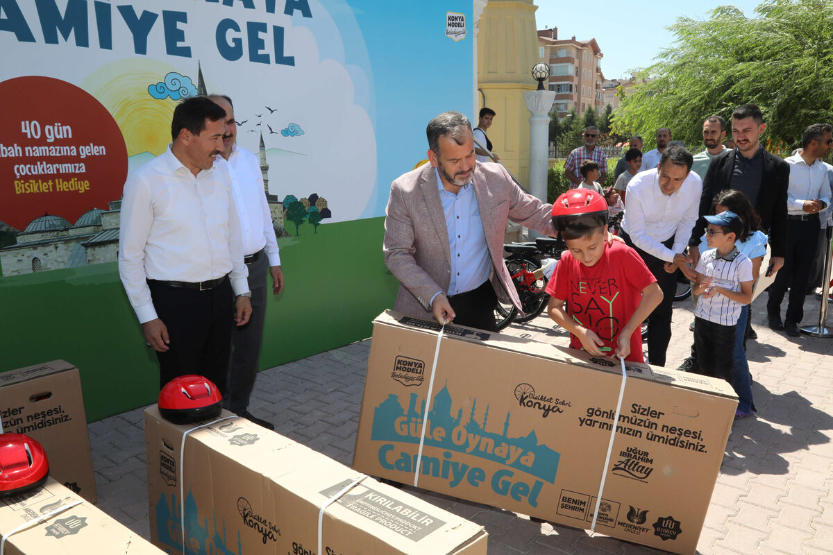 Konyada camiye gelenler bisikletleri kapti - Marmara Bölge: Balıkesir Son Dakika Haberleri ile Hava Durumu