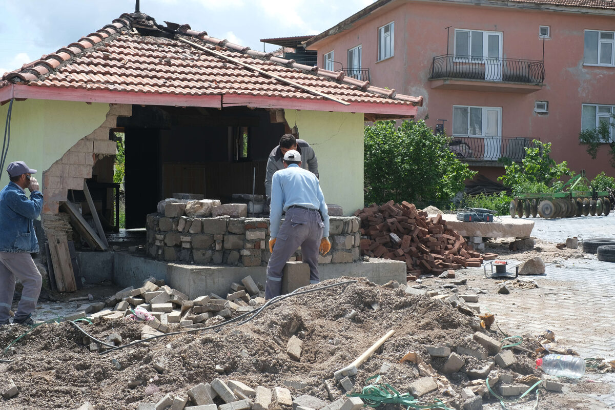 Kutahyada mahalle firini buyutuluyor - Marmara Bölge: Balıkesir Son Dakika Haberleri ile Hava Durumu