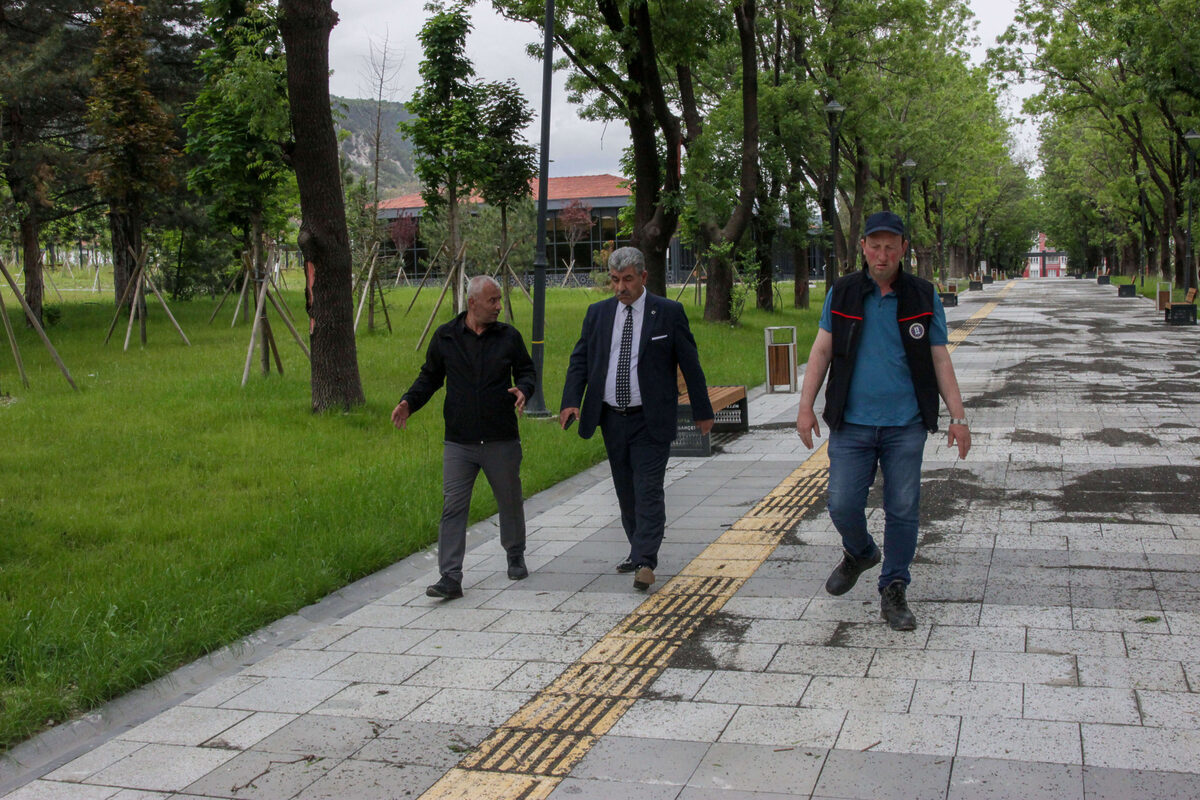 Kutahyada saganak sonrasi yerinde inceleme - Marmara Bölge: Balıkesir Son Dakika Haberleri ile Hava Durumu