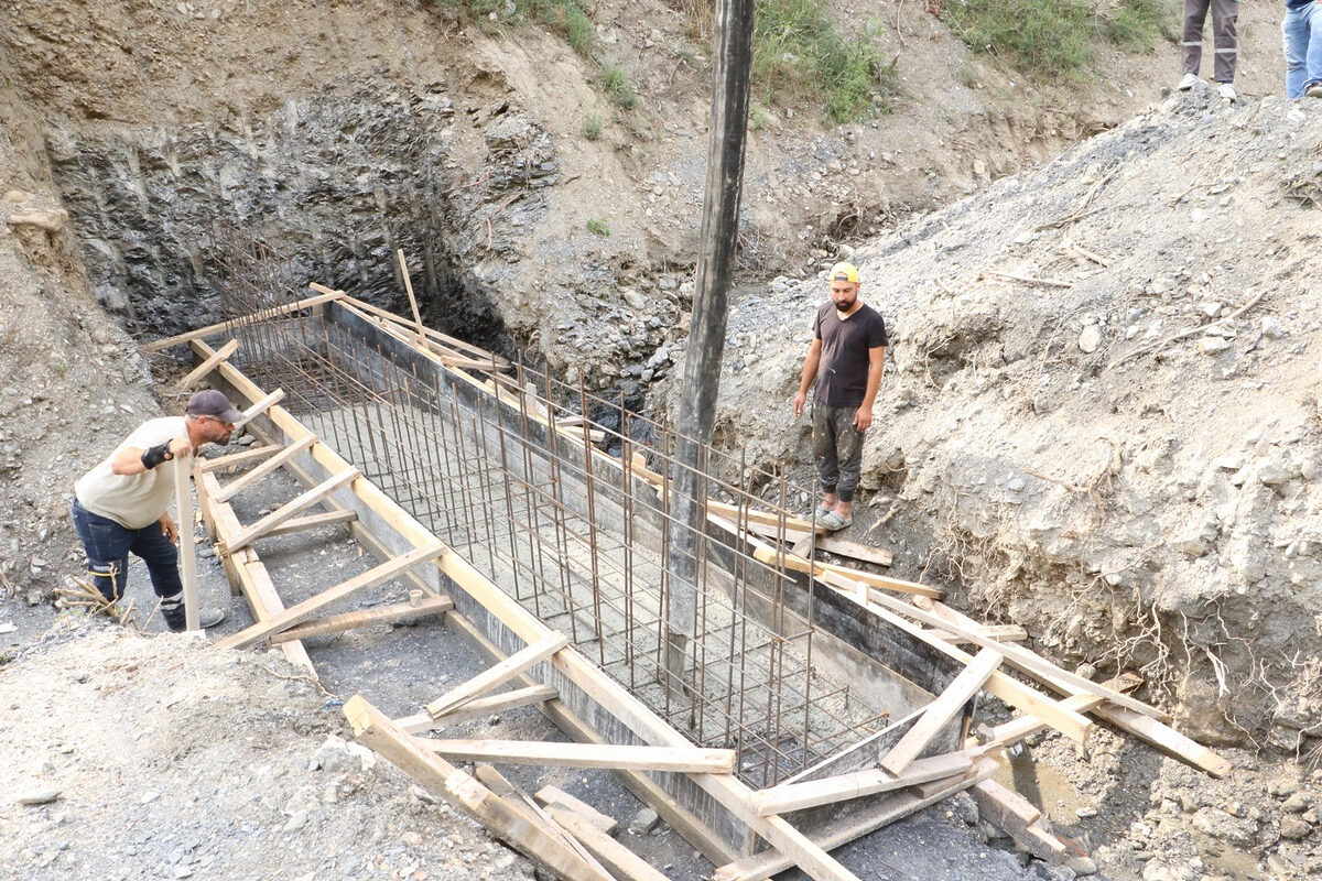 MASKİ’den Bozköy Deresi’nde tersip bendi imalatı