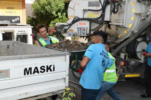 MASKİ’den yağmur suyu ızgarası temizliği