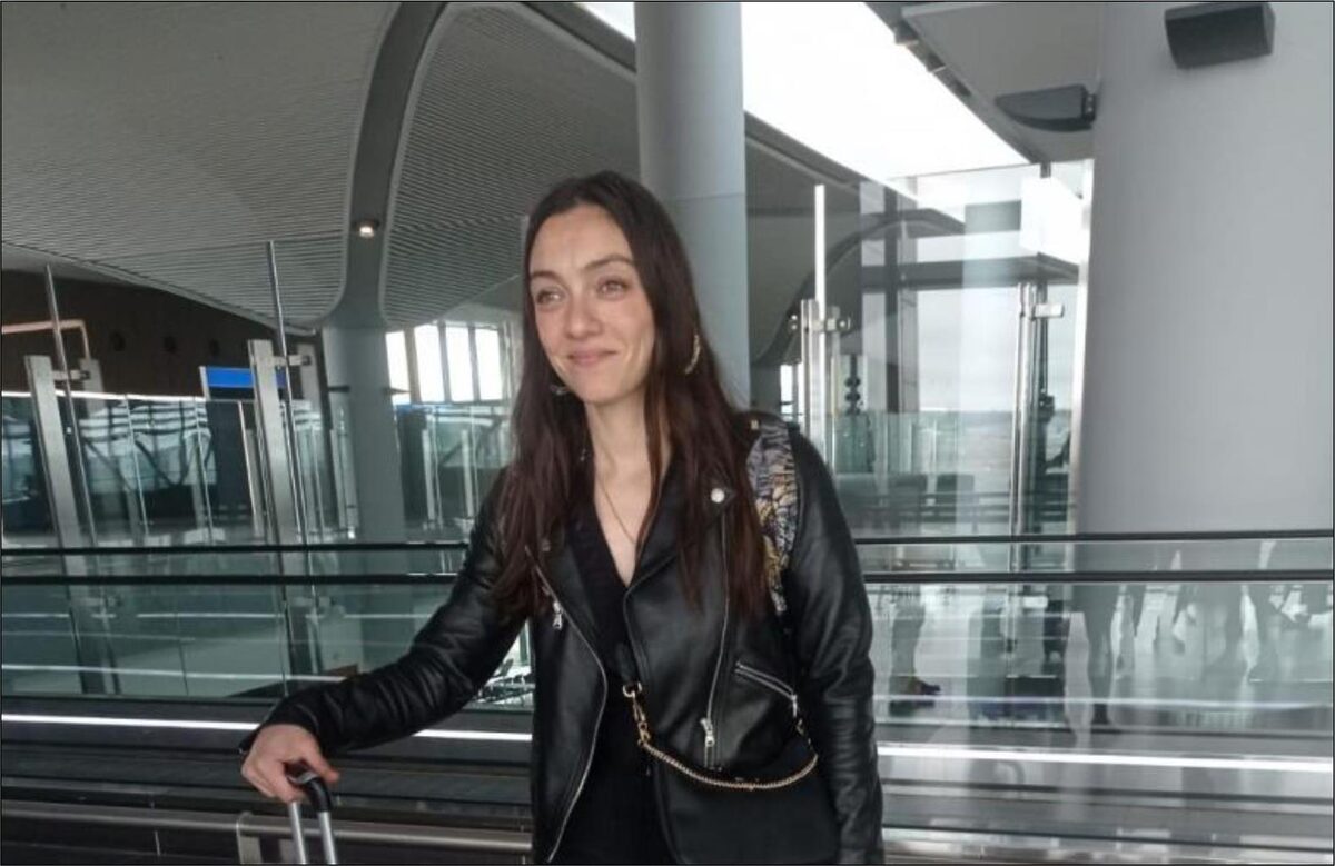 MERVE DİZDAR İSTANBUL’A GELDİ  