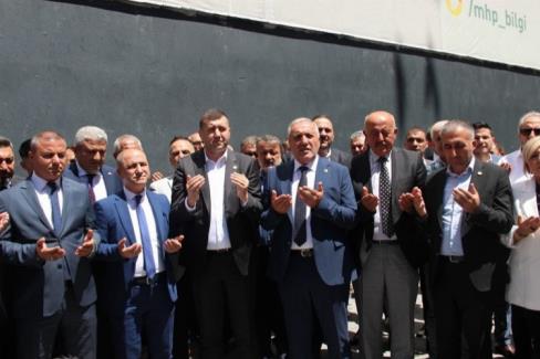 MHP Kayseri’de bayrak değişimi