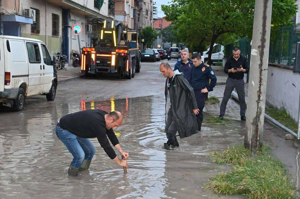 Manisa Turgutluda saganak seferberligi - Marmara Bölge: Balıkesir Son Dakika Haberleri ile Hava Durumu